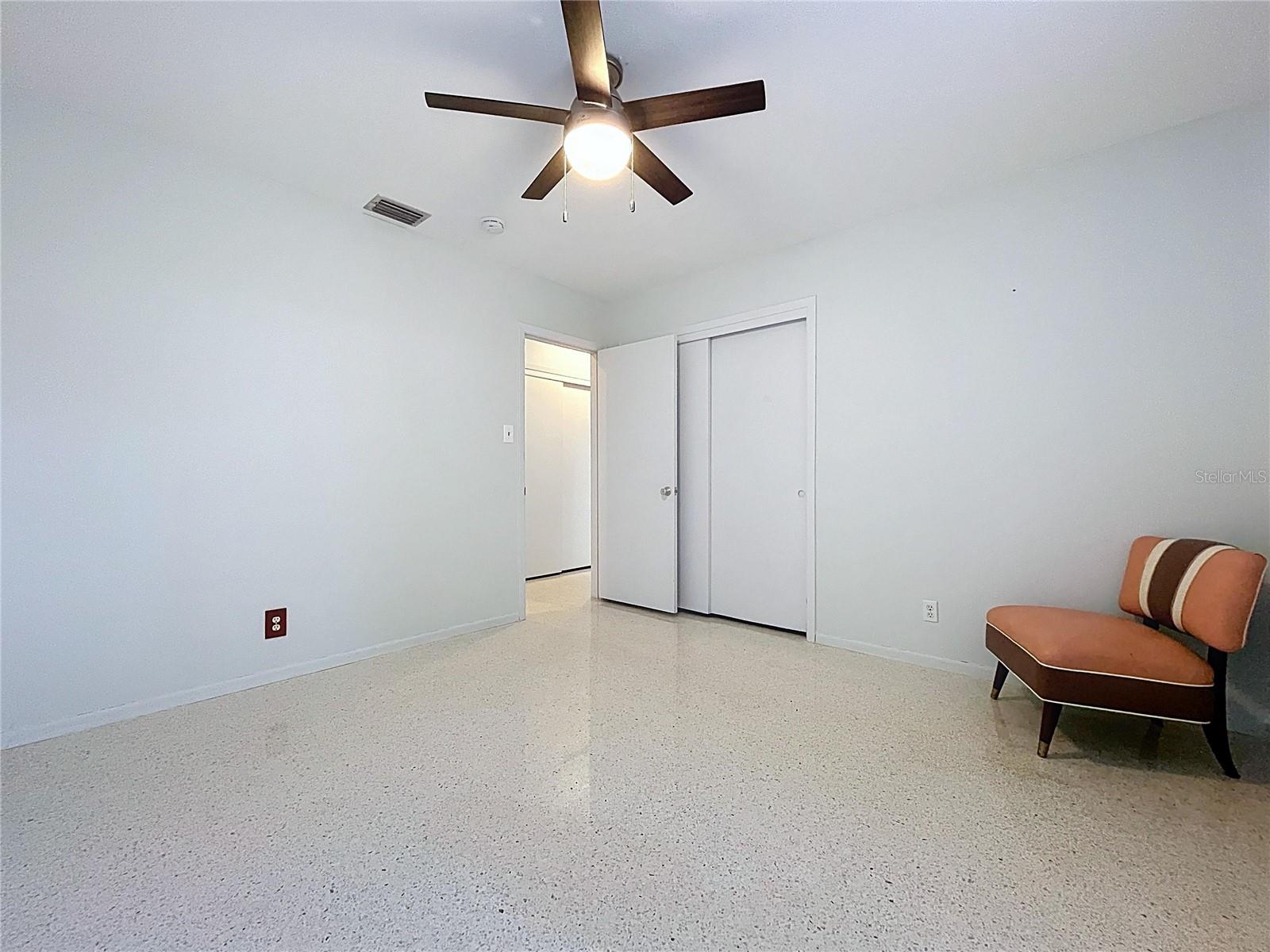 Image 44 of 98 For 1601 Riverhills Drive