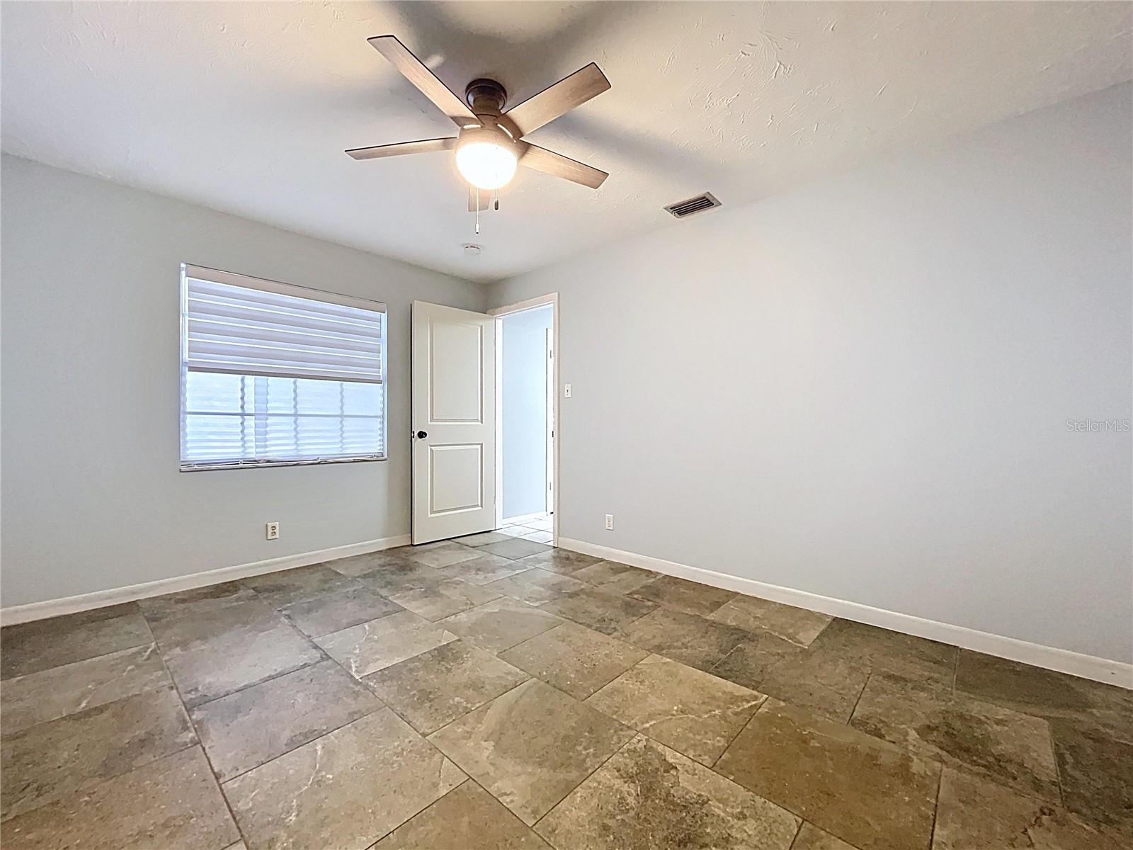 Image 53 of 98 For 1601 Riverhills Drive