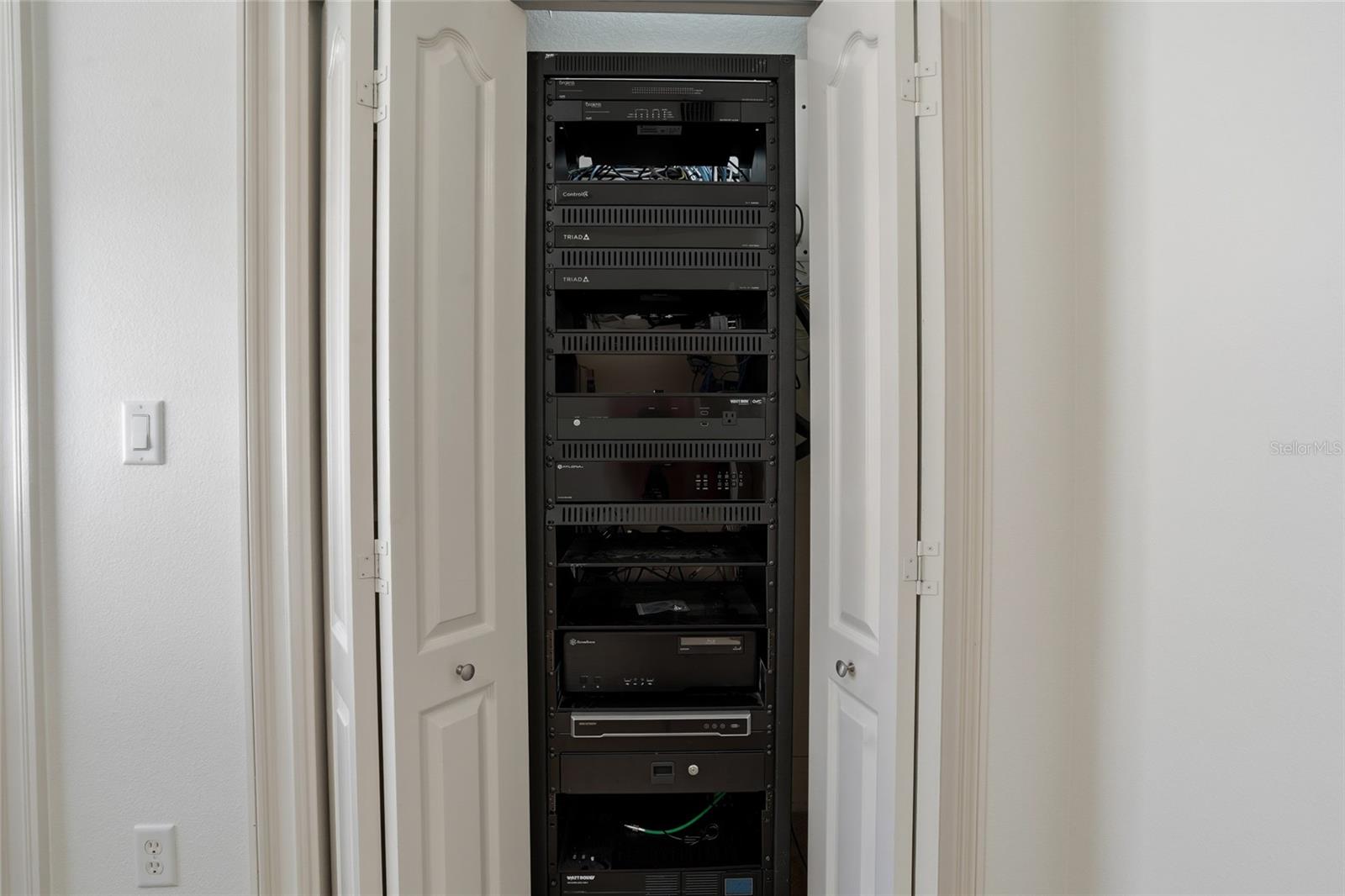 Listing photo id 31 for 10526 Cory Lake Drive