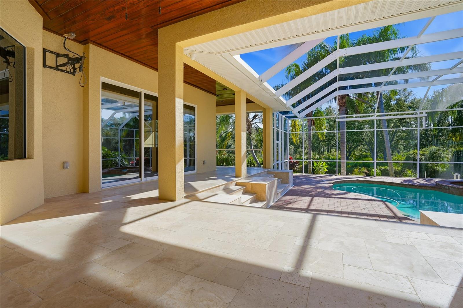 Listing photo id 43 for 10526 Cory Lake Drive