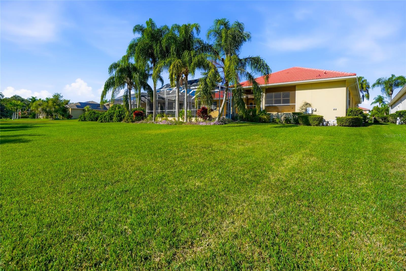 Listing photo id 53 for 10526 Cory Lake Drive