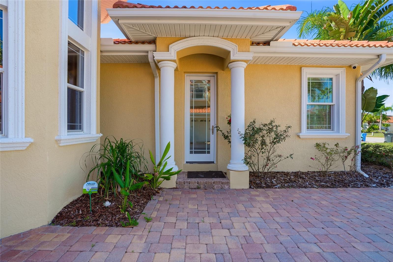 Listing photo id 6 for 10526 Cory Lake Drive