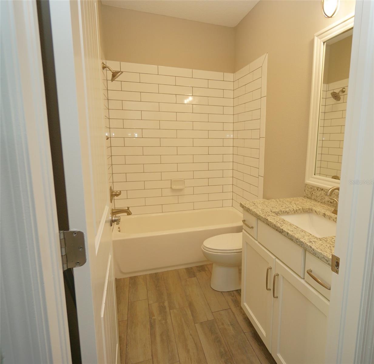 Image 19 of 24 For 115 Arrawana Avenue 8