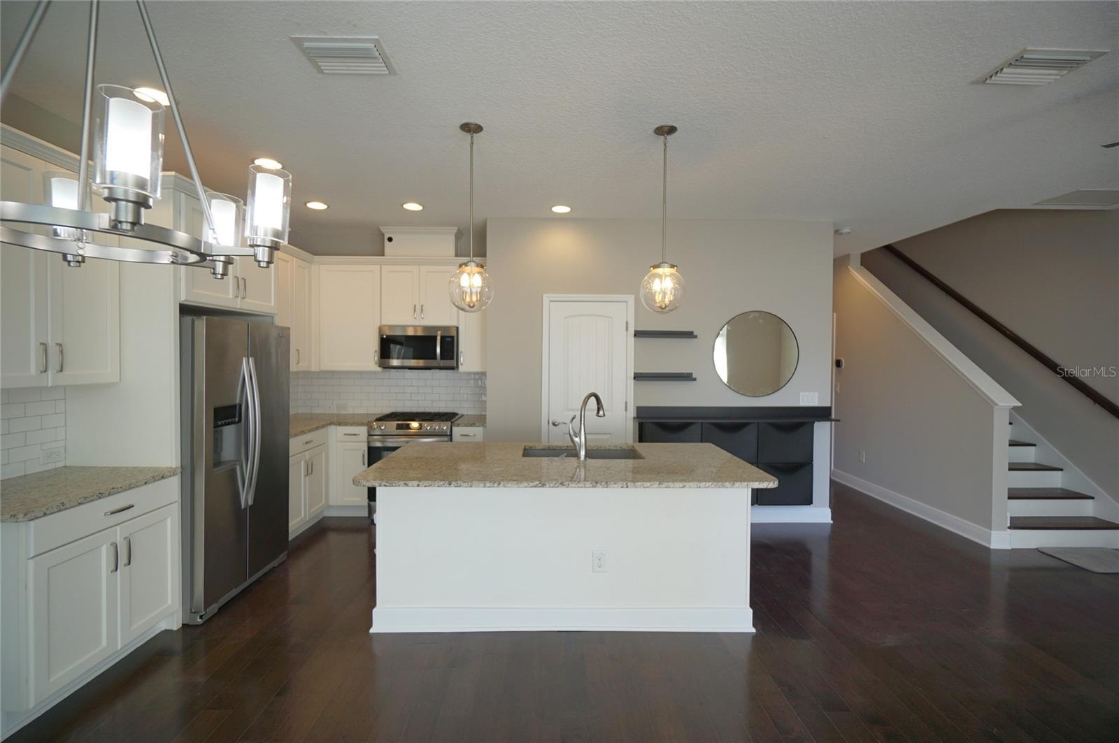 Image 5 of 24 For 115 Arrawana Avenue 8