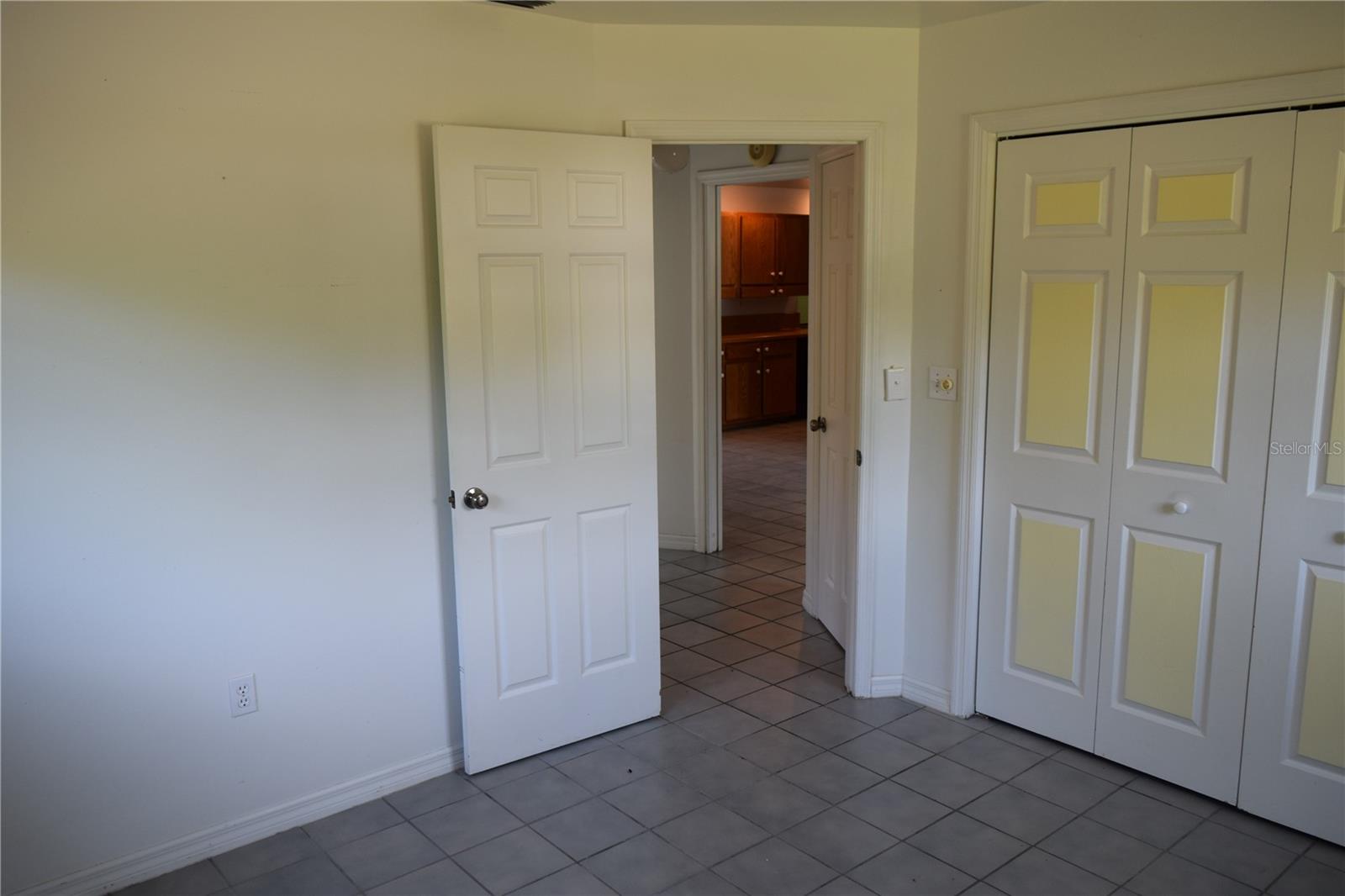 Image 15 of 37 For 3709 17th Street W