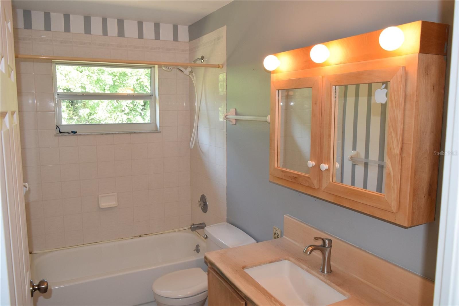 Image 17 of 37 For 3709 17th Street W