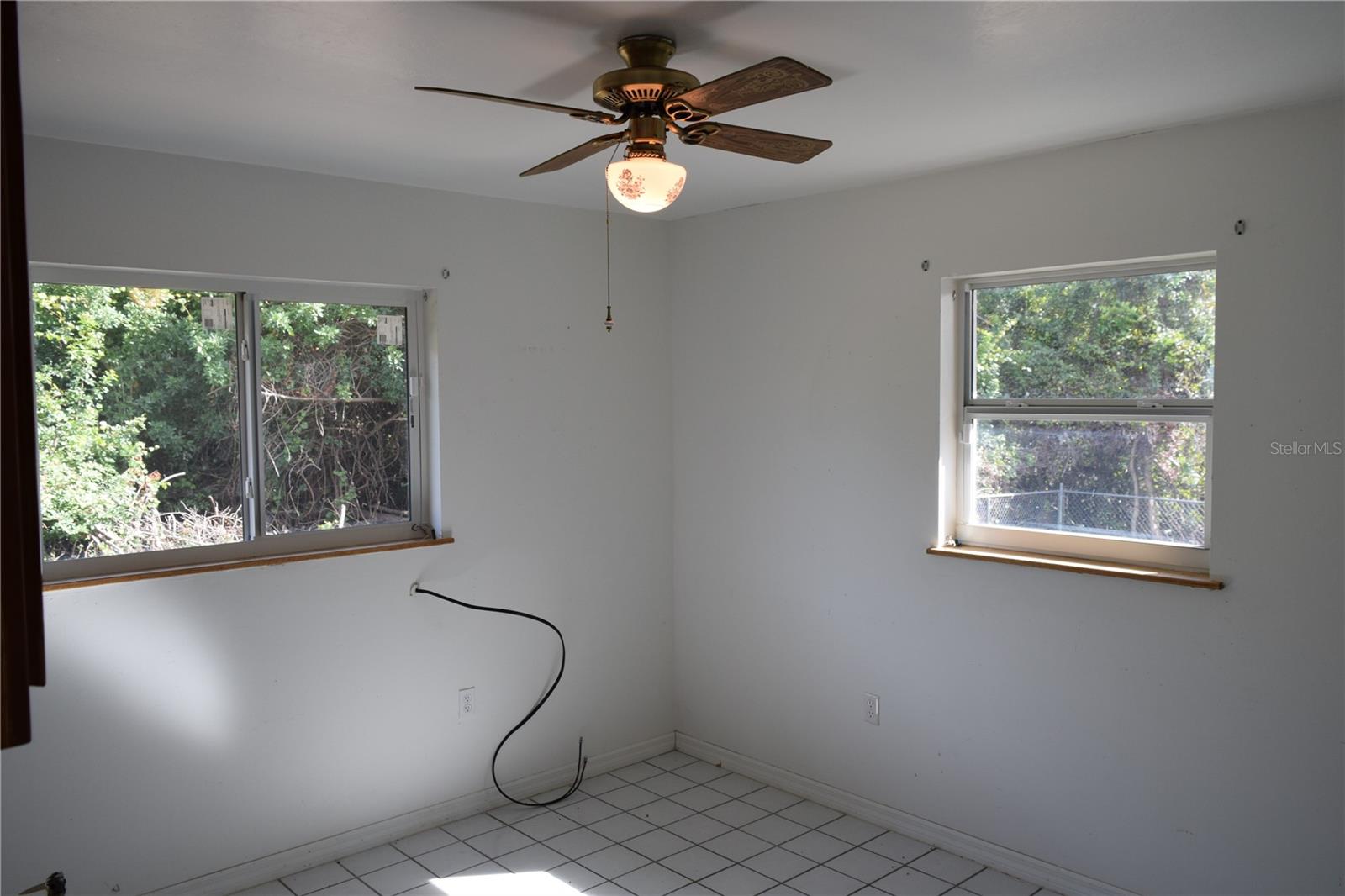 Image 20 of 37 For 3709 17th Street W