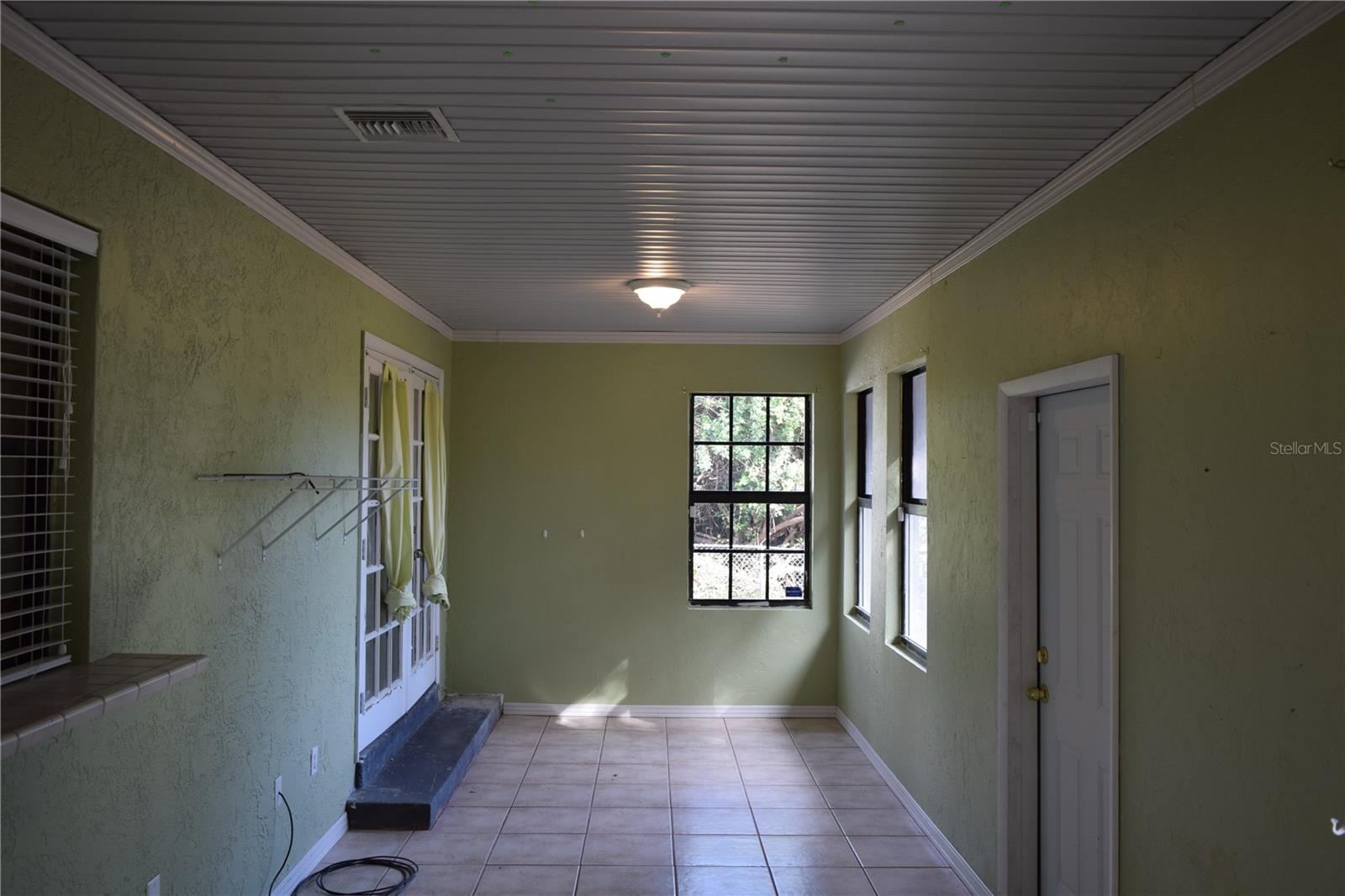 Image 26 of 37 For 3709 17th Street W