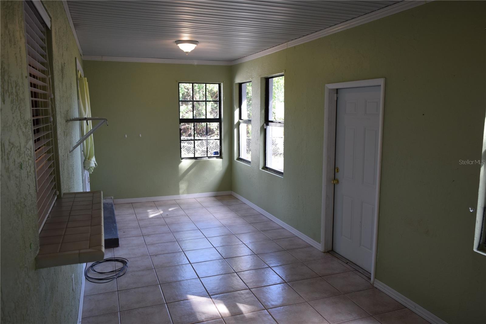 Image 28 of 37 For 3709 17th Street W