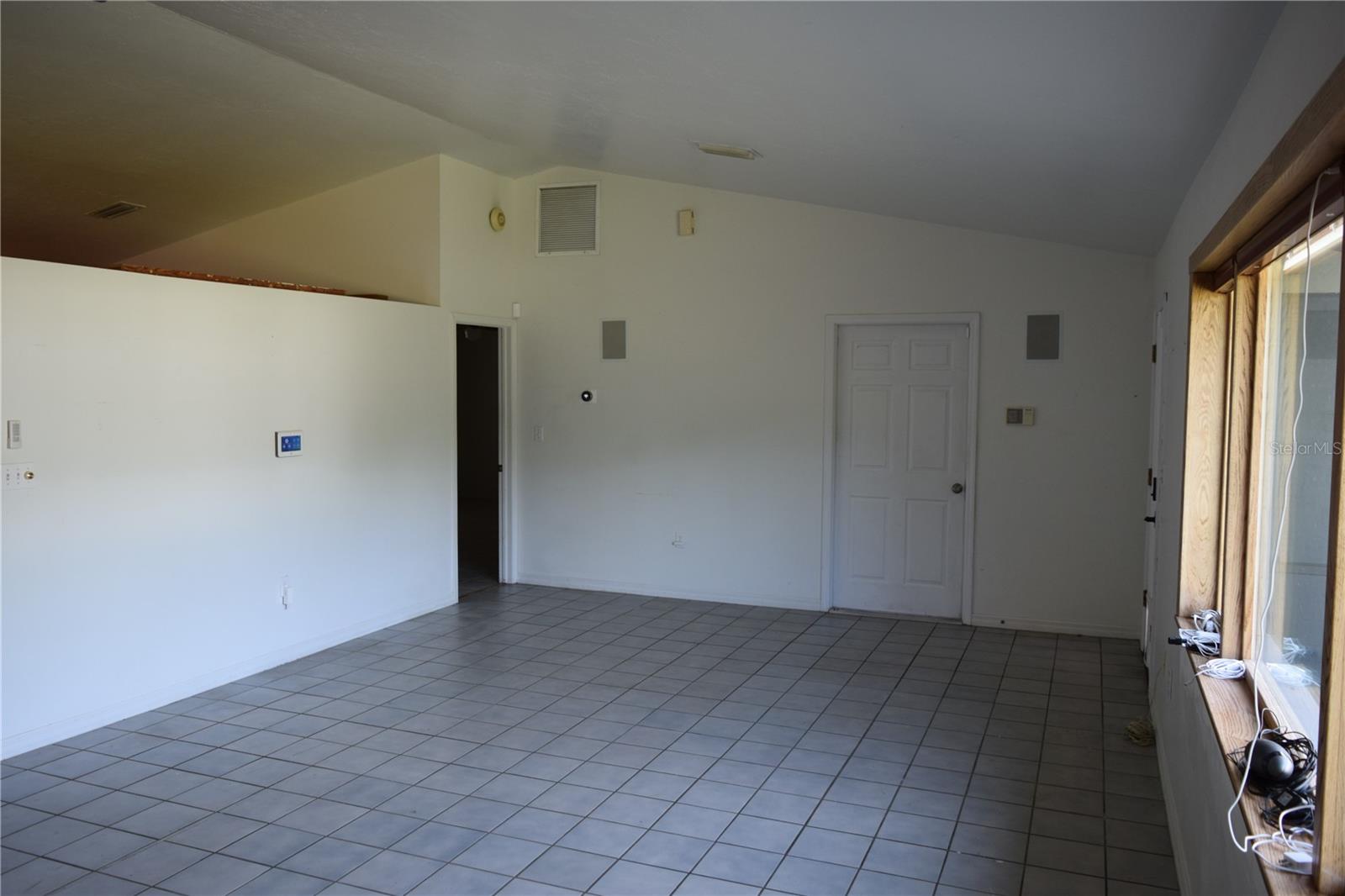 Image 7 of 37 For 3709 17th Street W