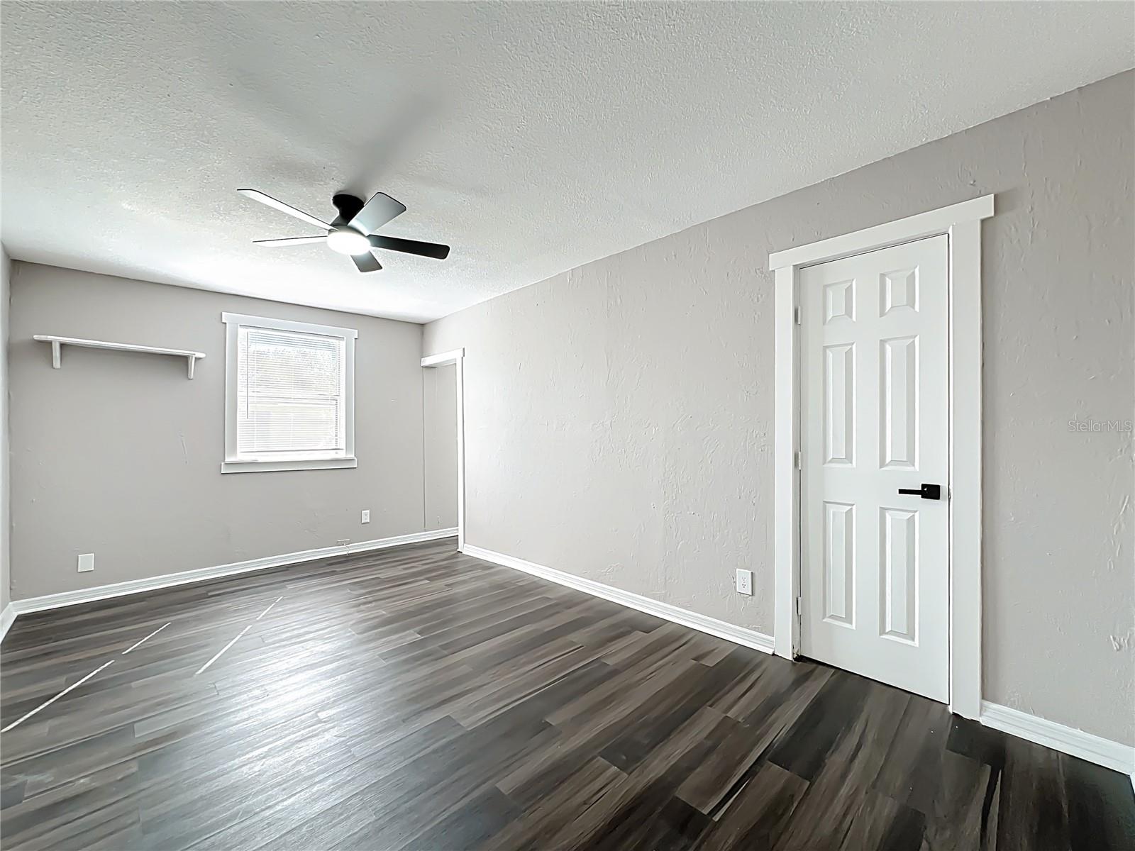 Image 35 of 41 For 944 18th Avenue S