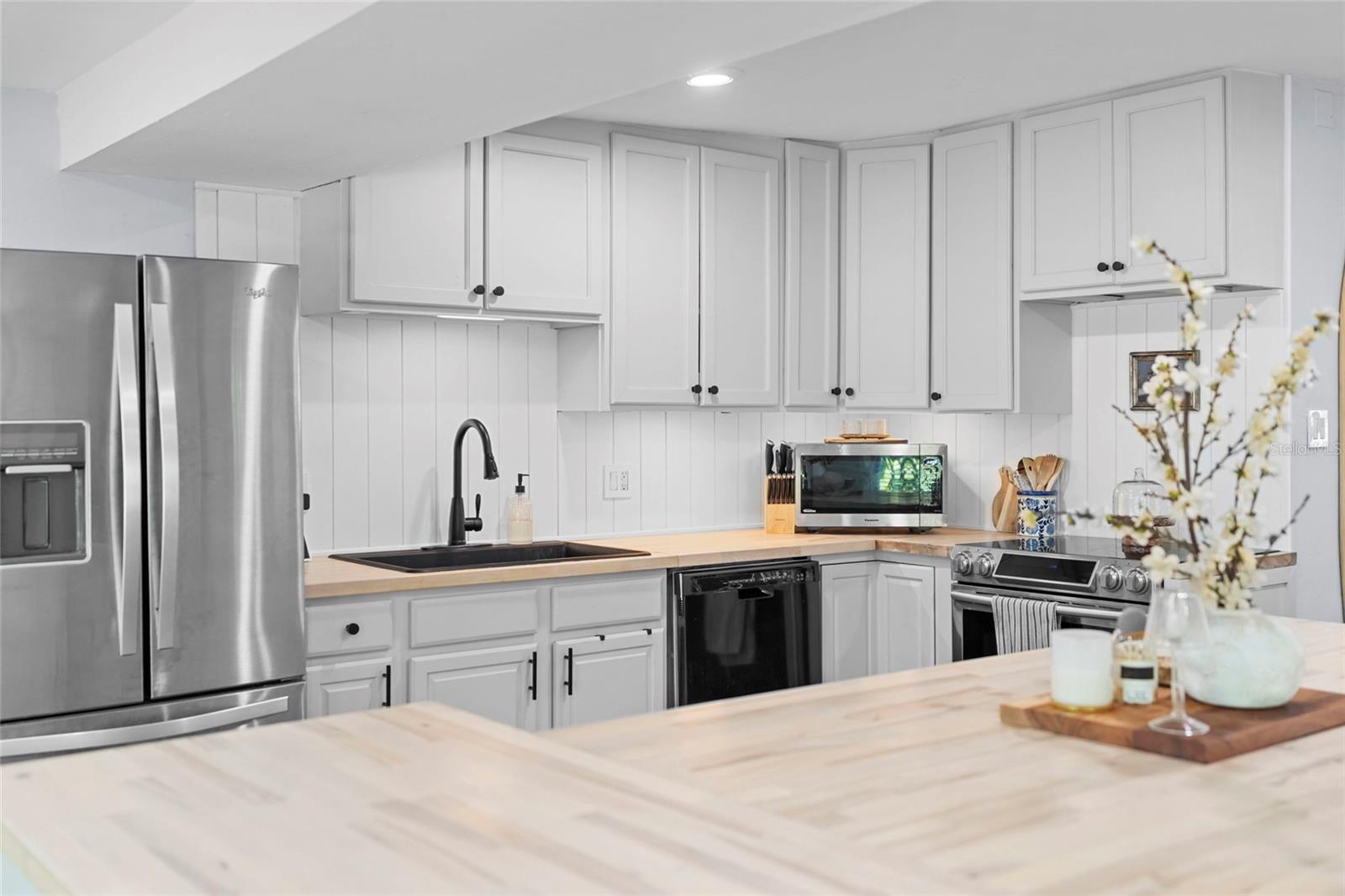 Image 13 of 29 For 7095 111th Street