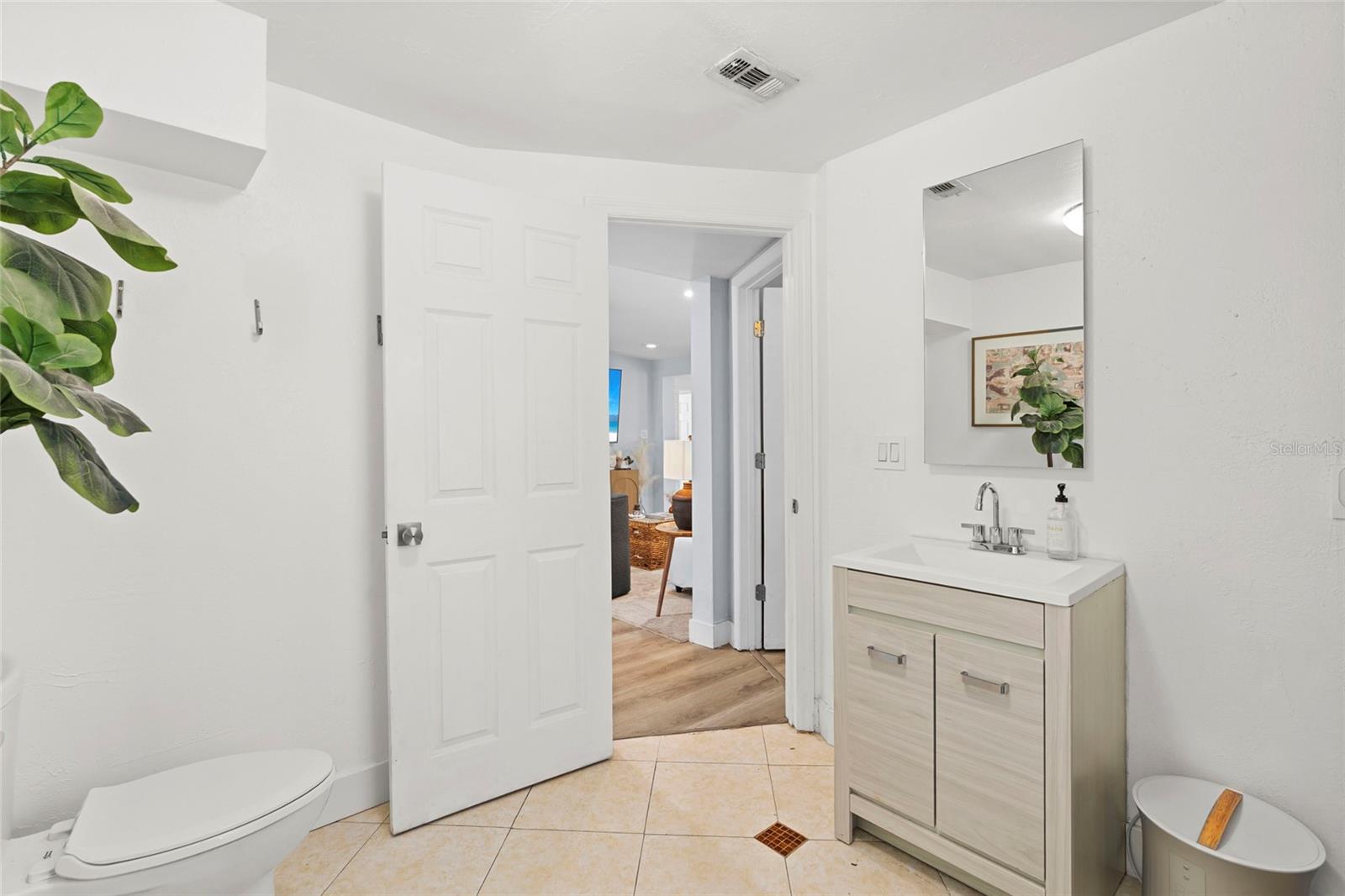 Image 19 of 29 For 7095 111th Street