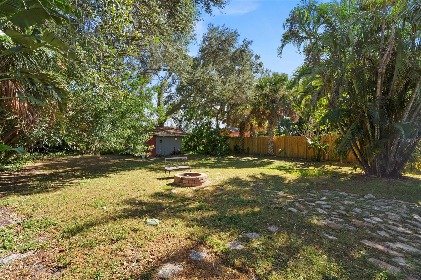 Image 23 of 29 For 7095 111th Street