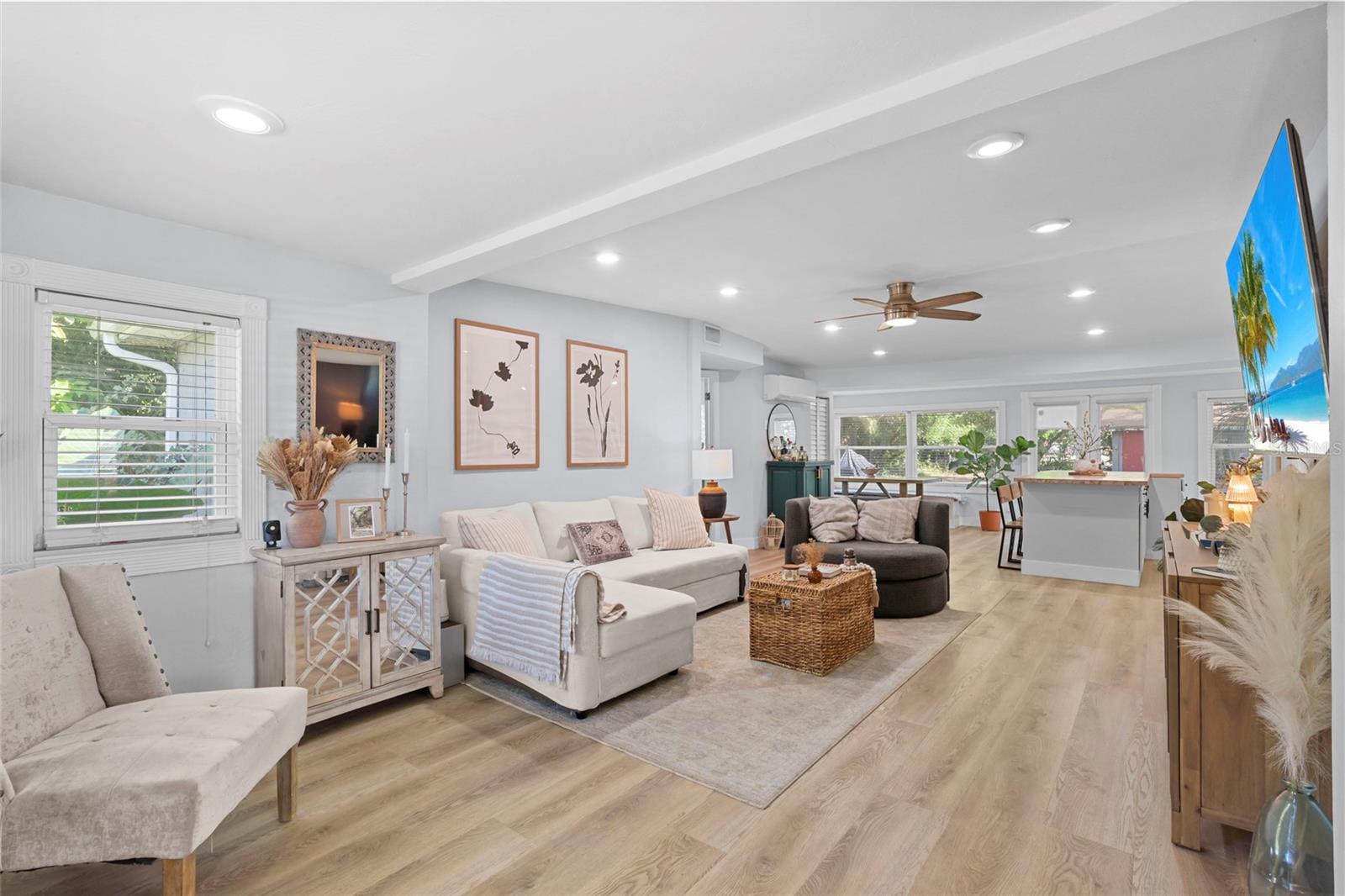 Image 4 of 29 For 7095 111th Street