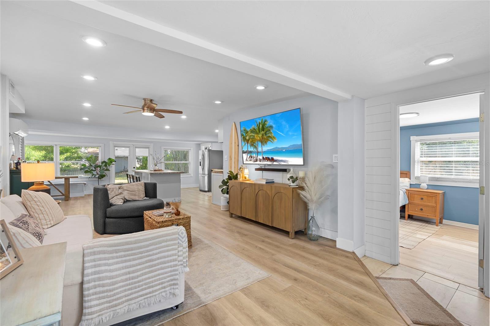 Image 5 of 29 For 7095 111th Street