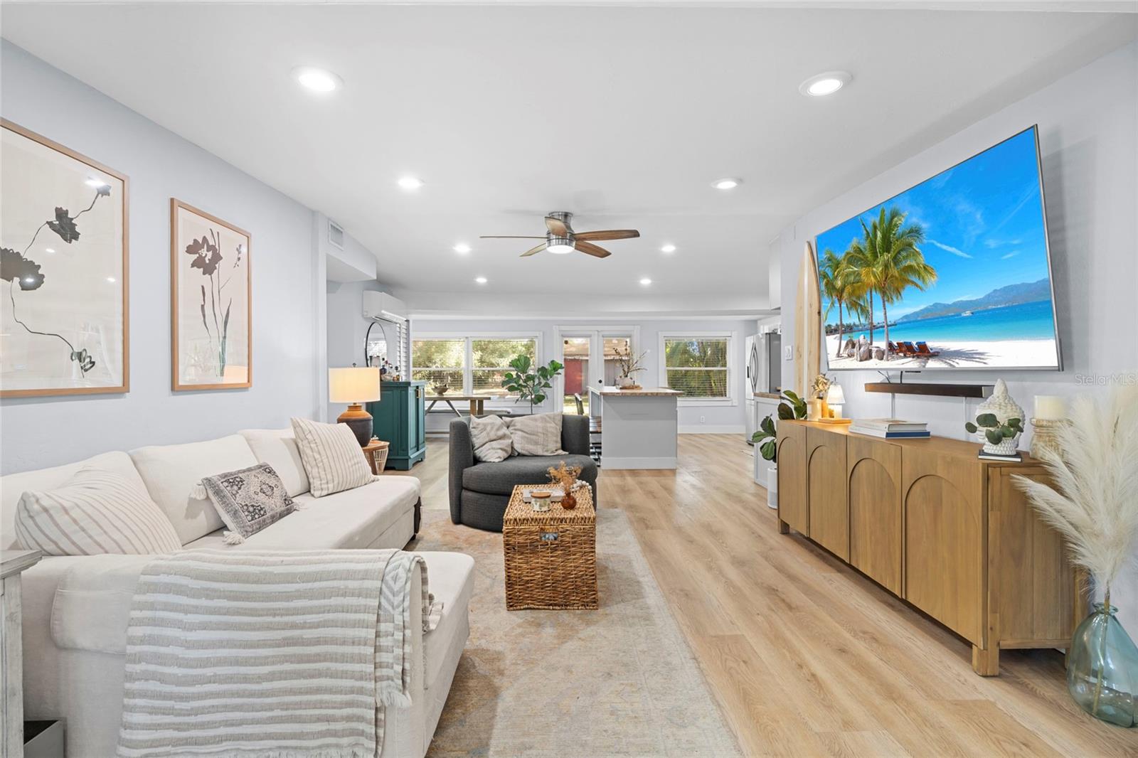 Image 6 of 29 For 7095 111th Street