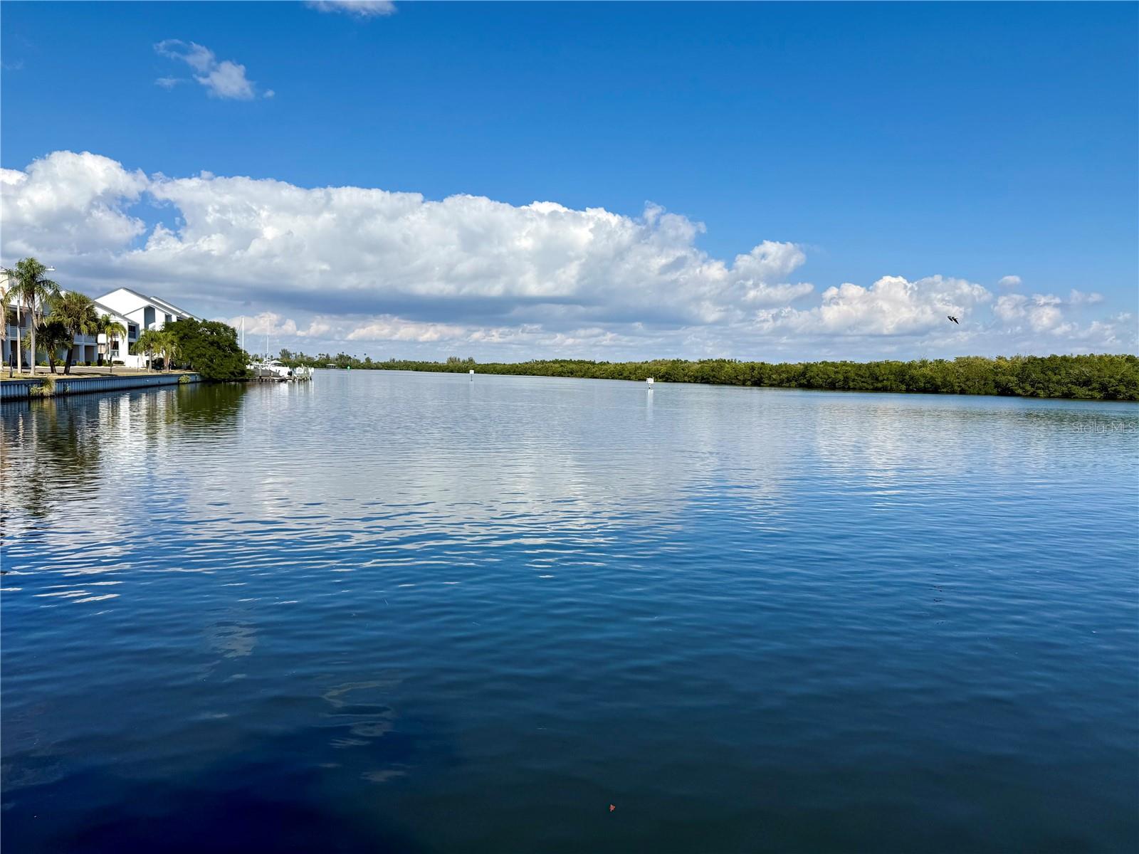 Image 18 of 25 For 611 Destiny Drive 520