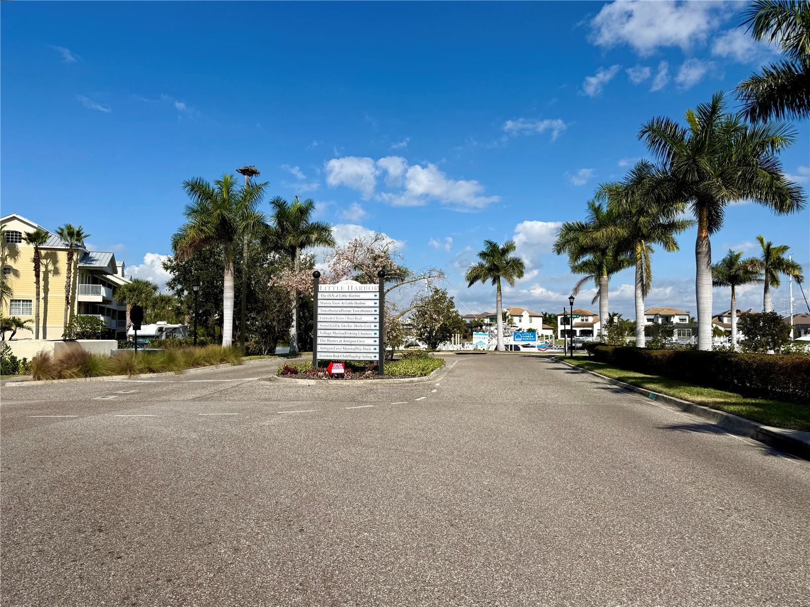 Image 20 of 25 For 611 Destiny Drive 520