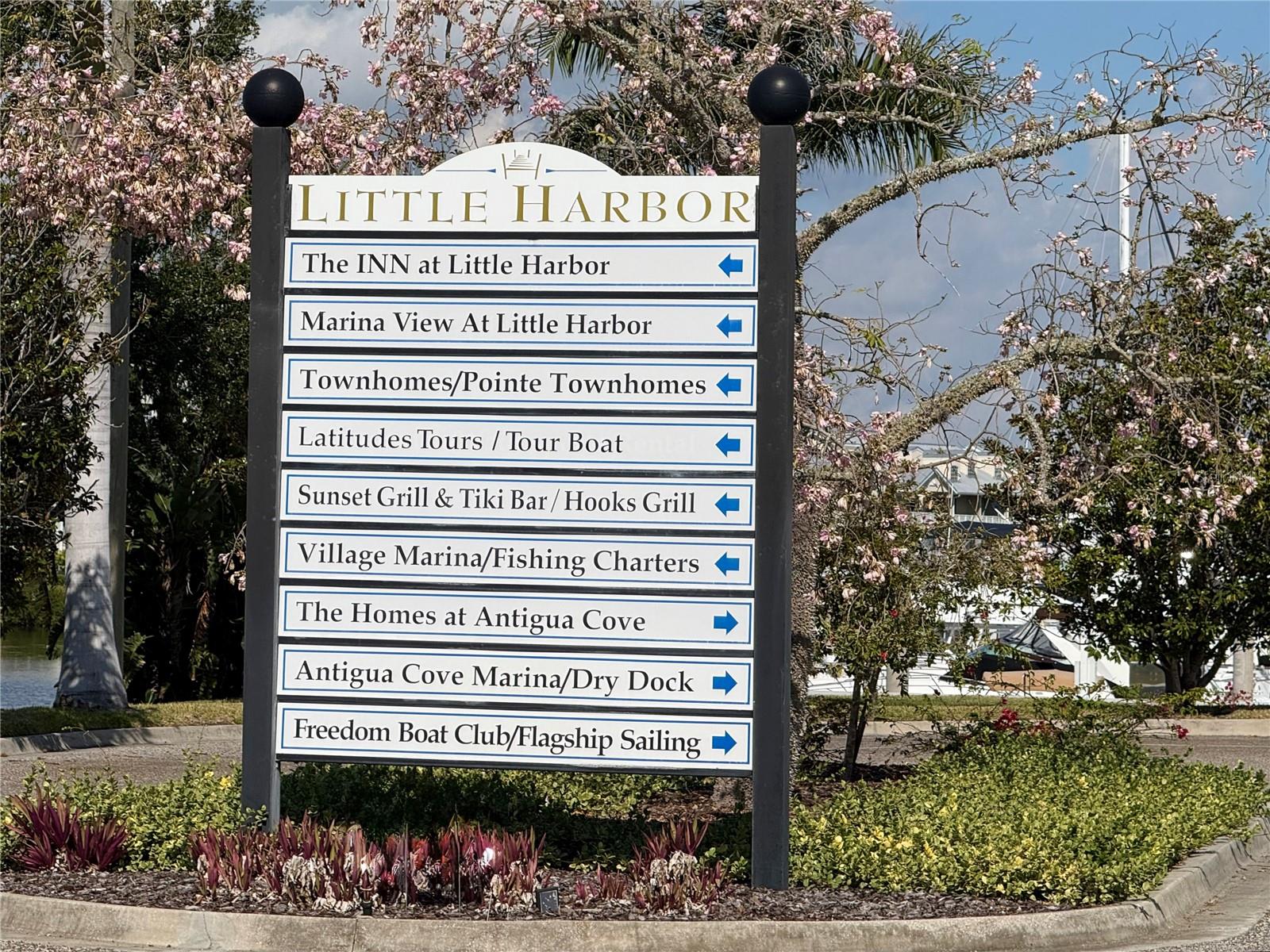 Image 21 of 25 For 611 Destiny Drive 520