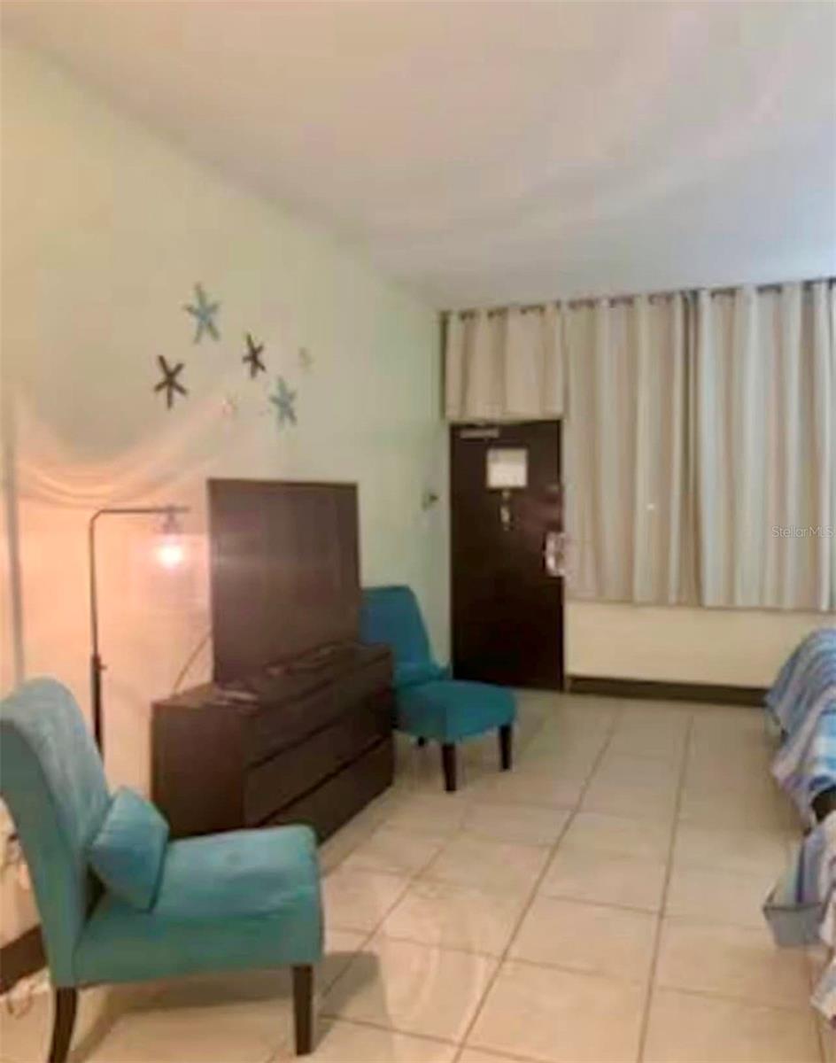 Image 4 of 25 For 611 Destiny Drive 520