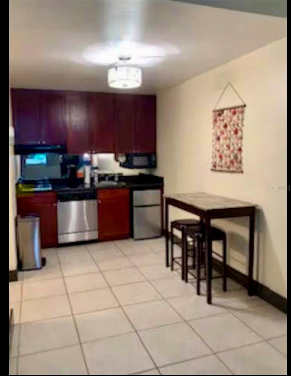 Image 6 of 25 For 611 Destiny Drive 520