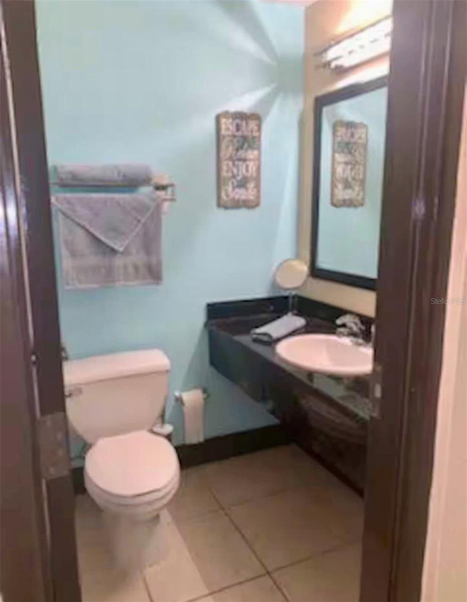 Image 7 of 25 For 611 Destiny Drive 520