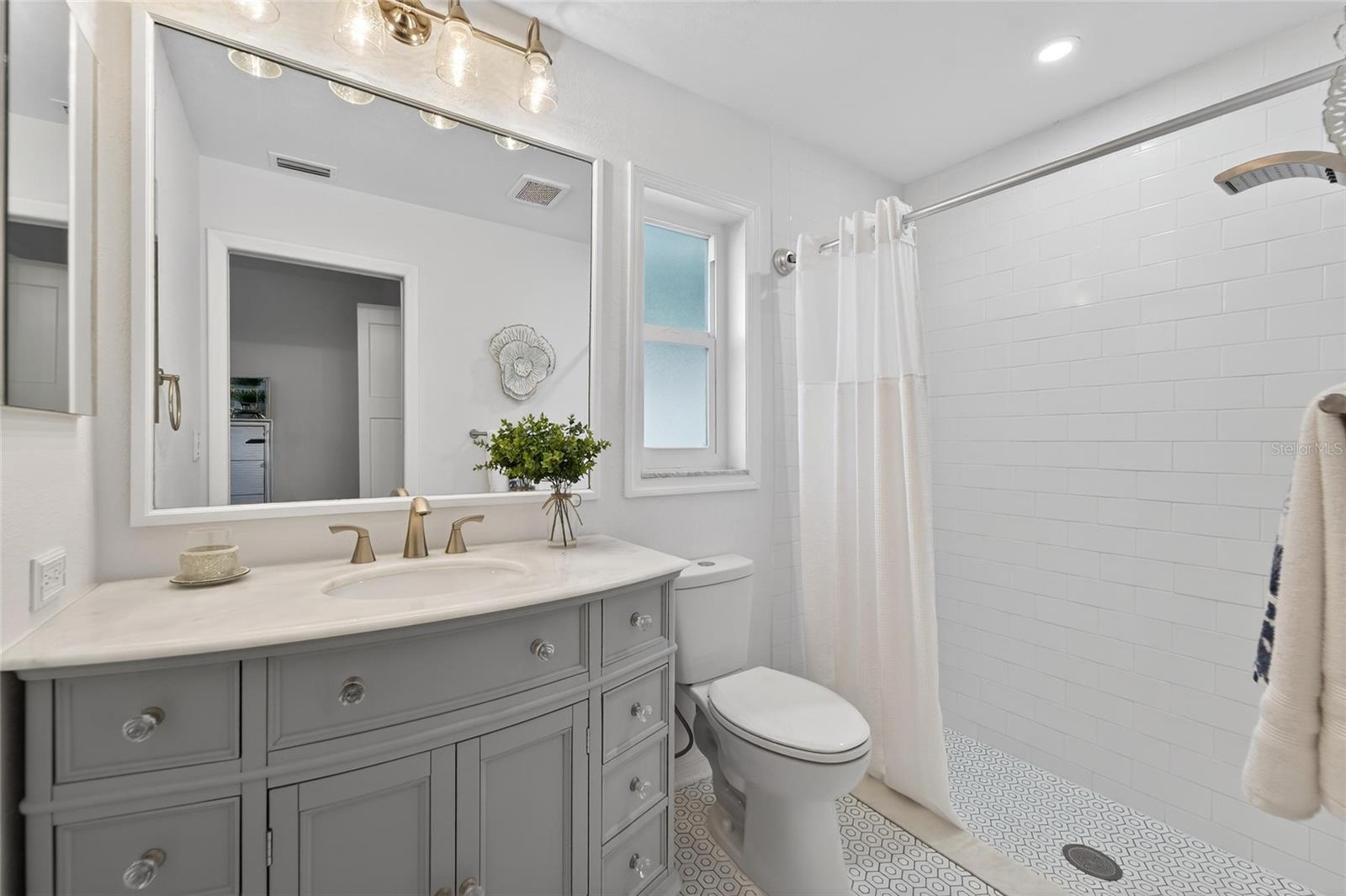 Image 40 of 83 For 2654 Countryclub Drive