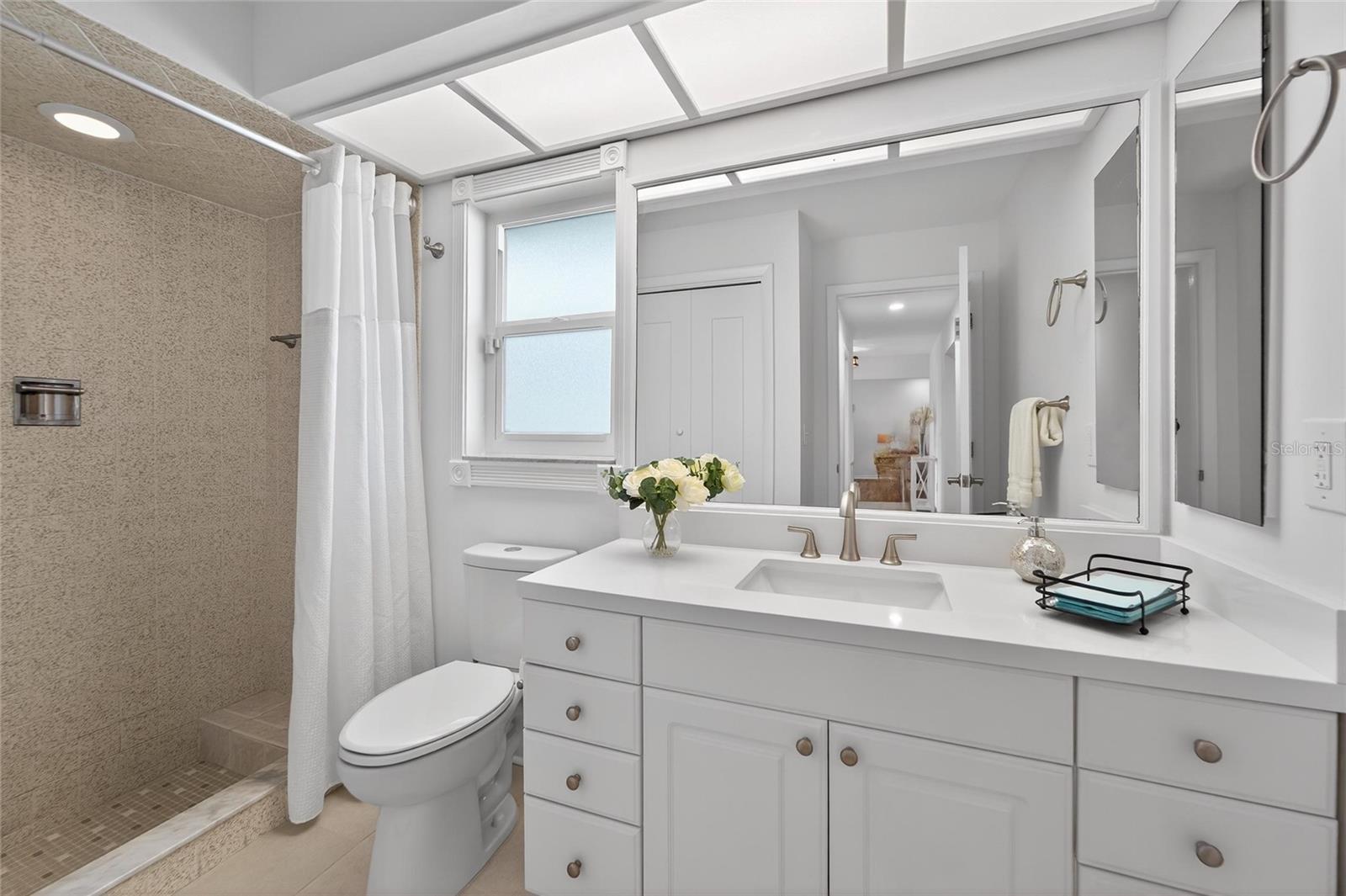 Image 56 of 83 For 2654 Countryclub Drive