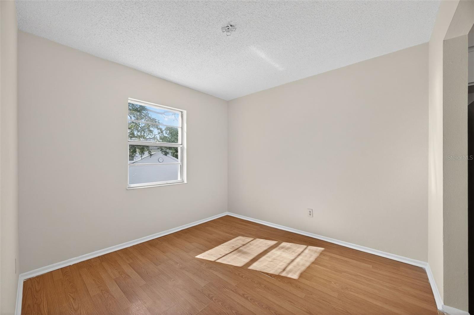 Image 12 of 31 For 7210 Manhattan Avenue 124