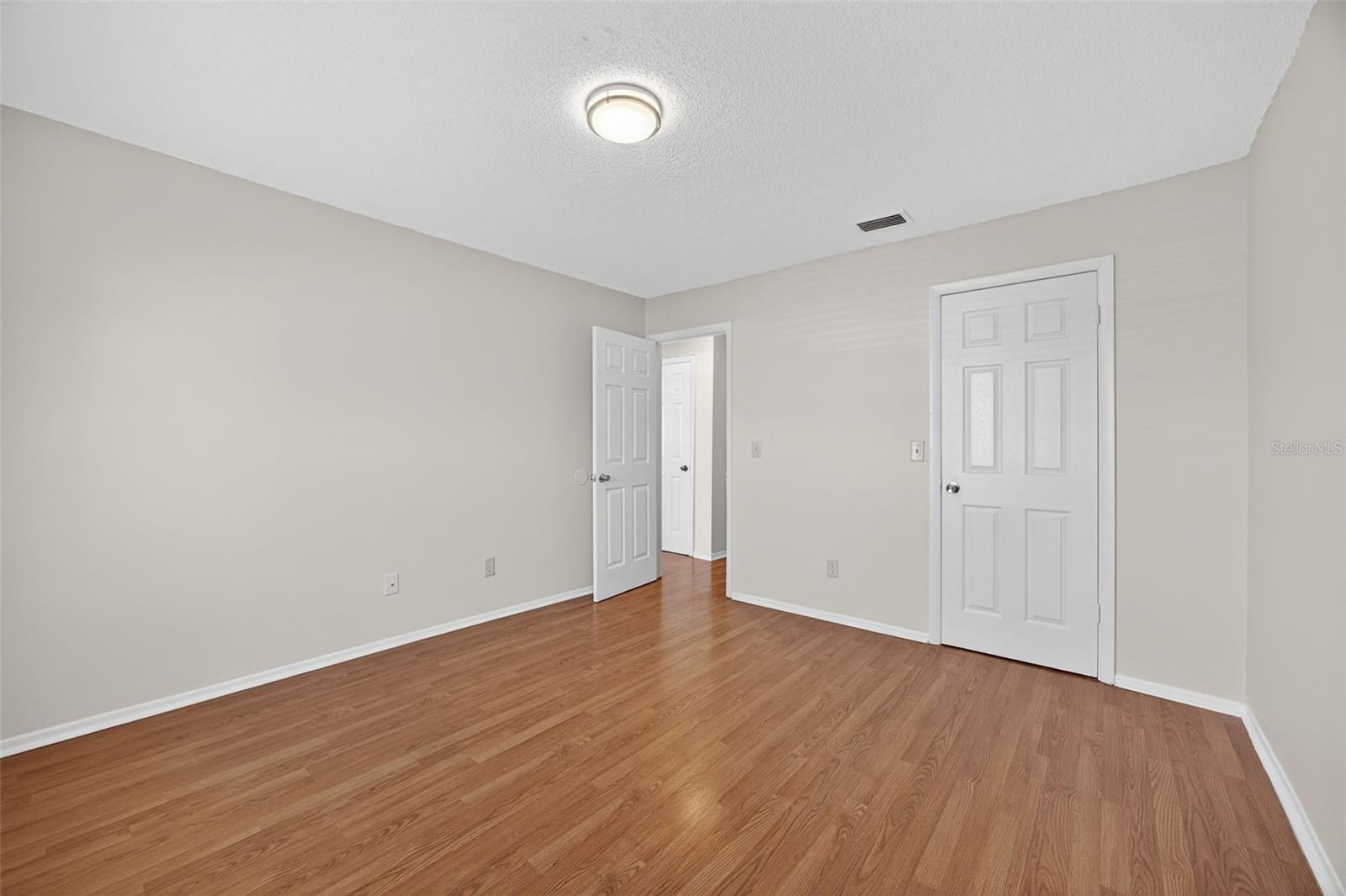 Image 15 of 31 For 7210 Manhattan Avenue 124