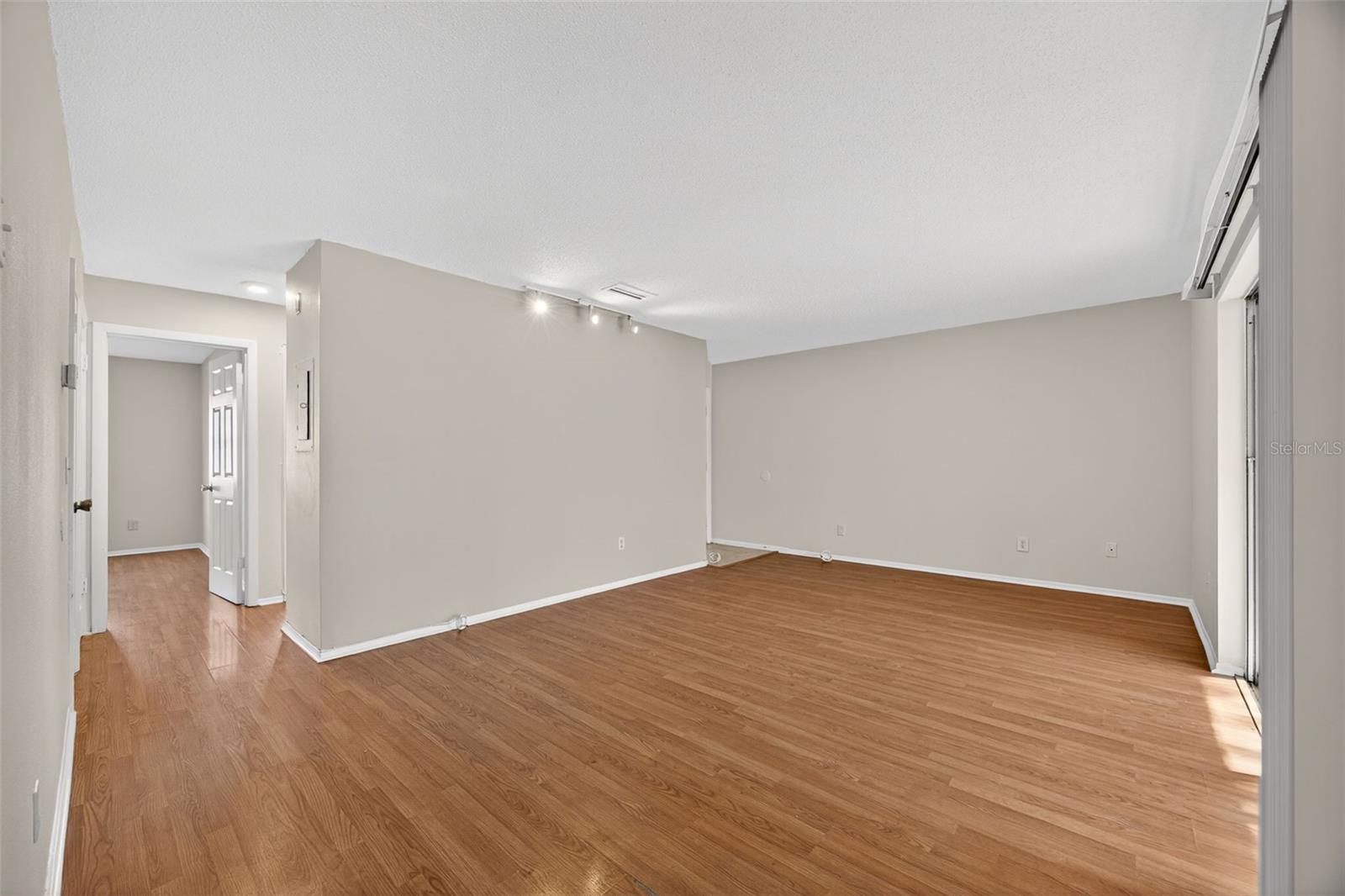 Image 5 of 31 For 7210 Manhattan Avenue 124