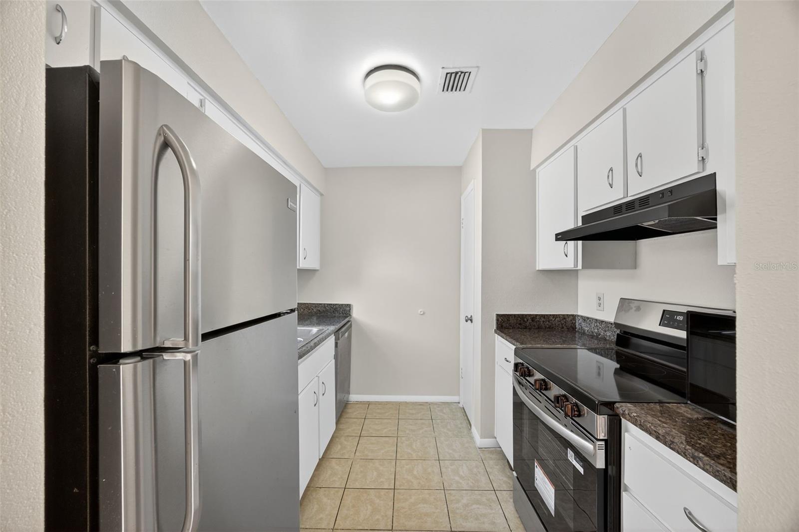 Image 9 of 31 For 7210 Manhattan Avenue 124