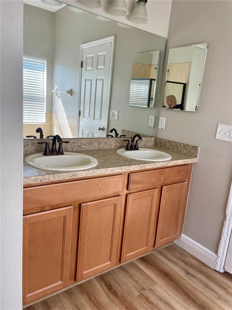 Image 11 of 21 For 10131 Celtic Ash Drive