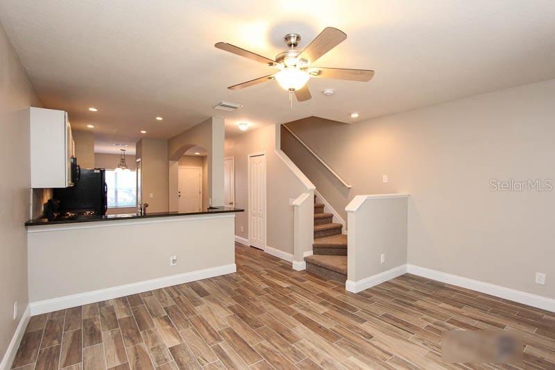 Image 10 of 29 For 15765 Fishhawk Falls Drive