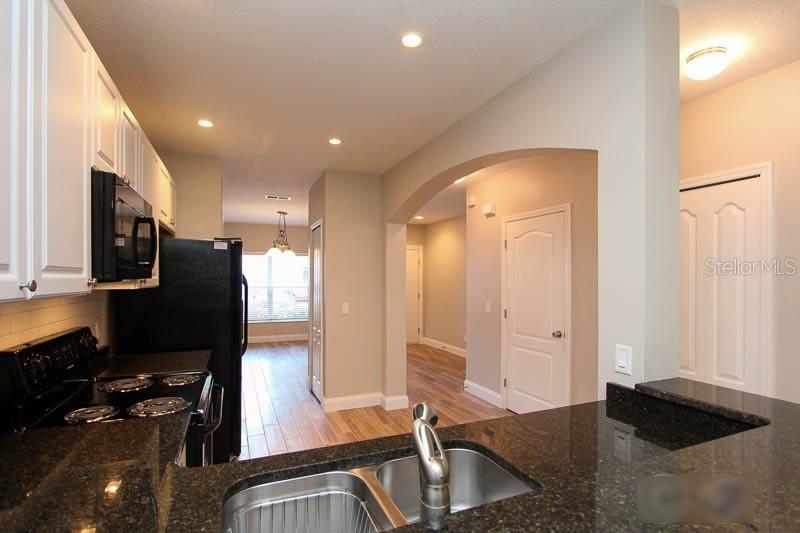 Image 7 of 29 For 15765 Fishhawk Falls Drive