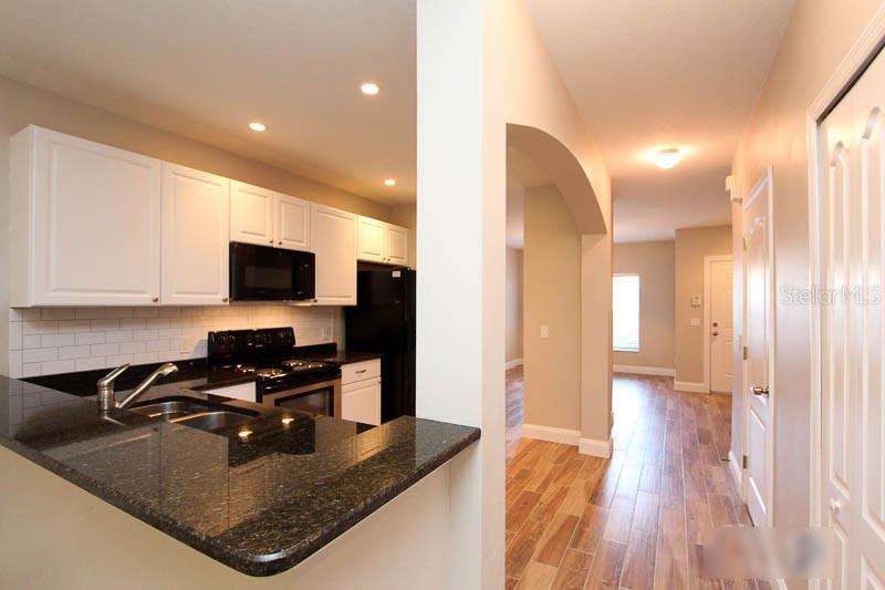 Image 8 of 29 For 15765 Fishhawk Falls Drive