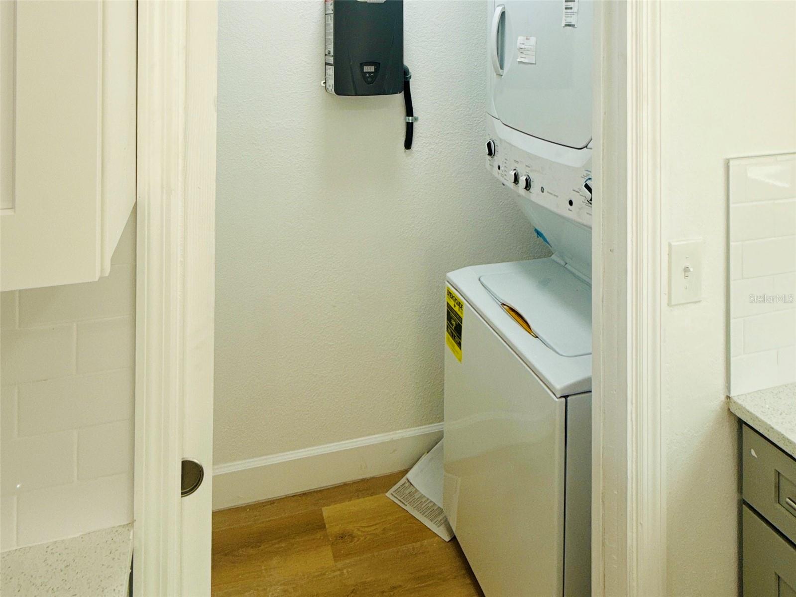 Image 14 of 35 For 5739 Dartmouth Avenue N