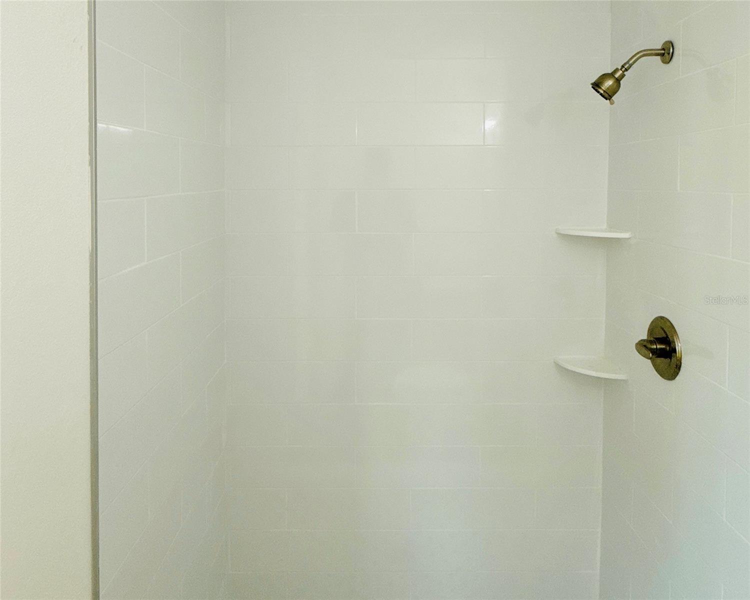 Image 16 of 35 For 5739 Dartmouth Avenue N