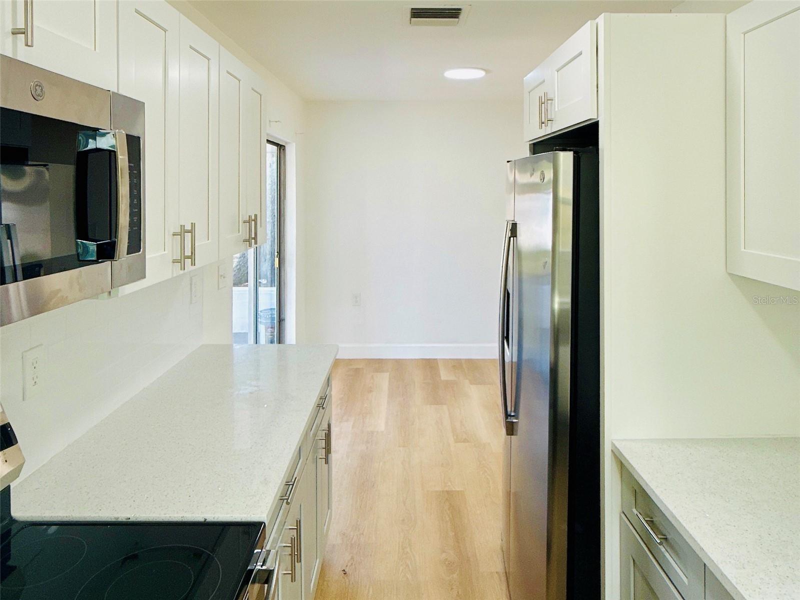 Image 2 of 35 For 5739 Dartmouth Avenue N