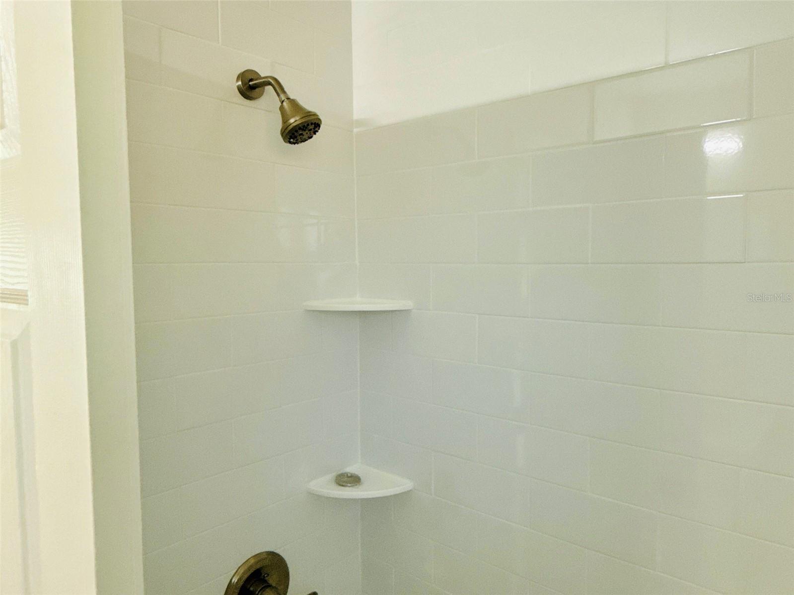 Image 22 of 35 For 5739 Dartmouth Avenue N