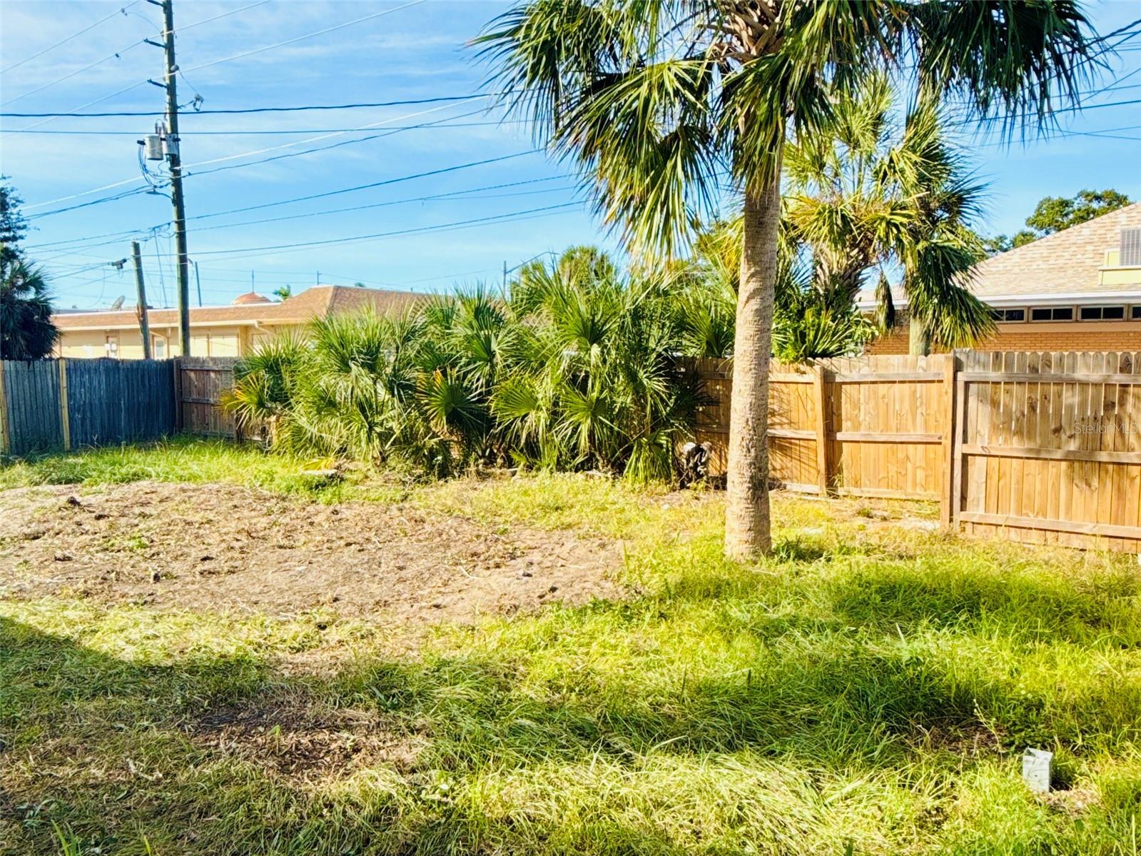 Image 26 of 35 For 5739 Dartmouth Avenue N