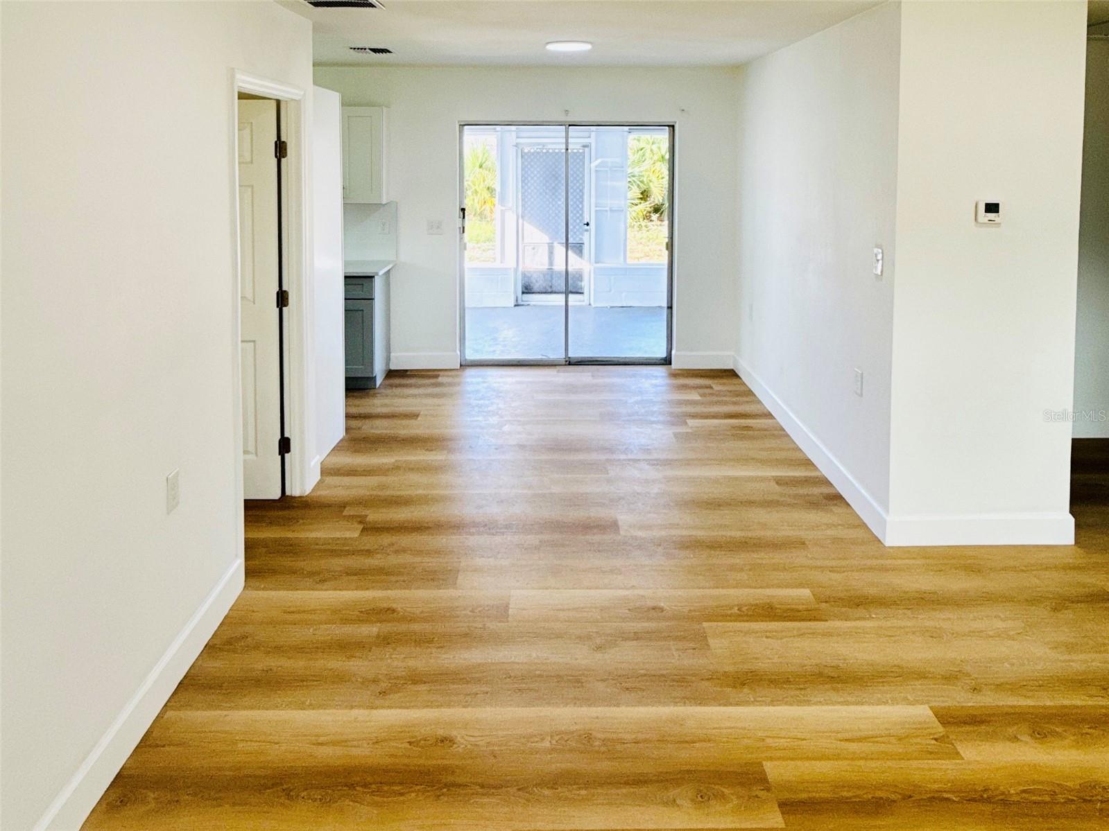 Image 3 of 35 For 5739 Dartmouth Avenue N