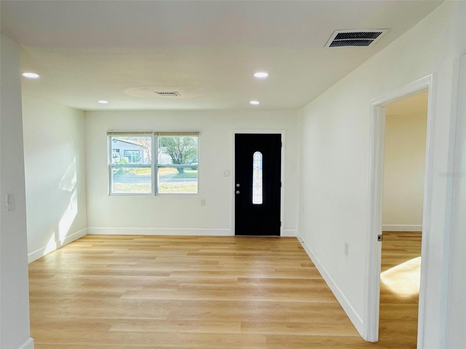 Image 30 of 35 For 5739 Dartmouth Avenue N