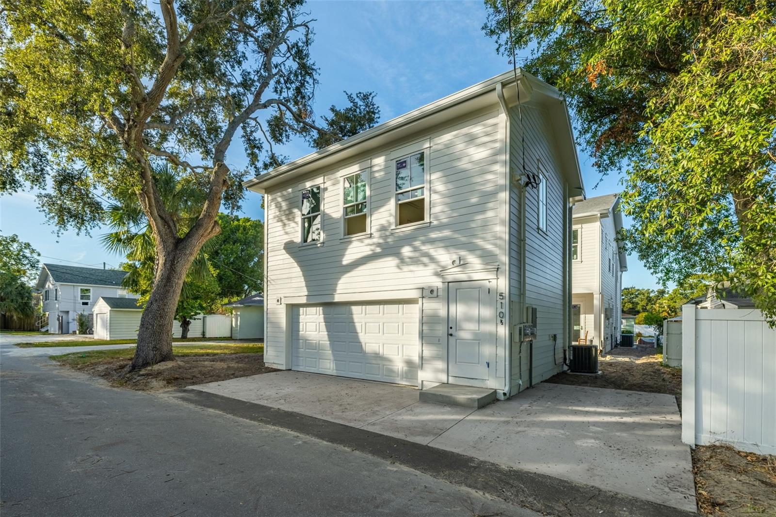 Image 15 of 25 For 510 35th Avenue N