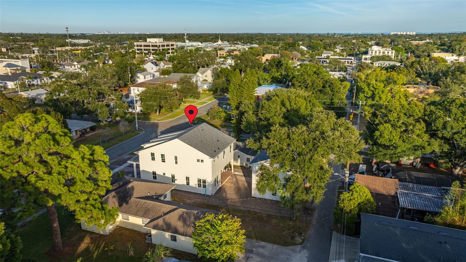 Image 18 of 25 For 510 35th Avenue N