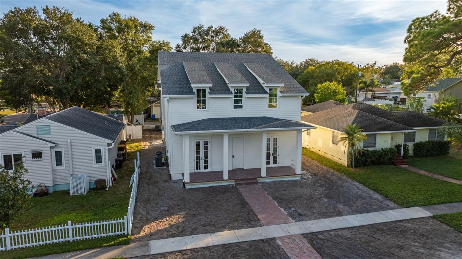 Image 3 of 25 For 510 35th Avenue N