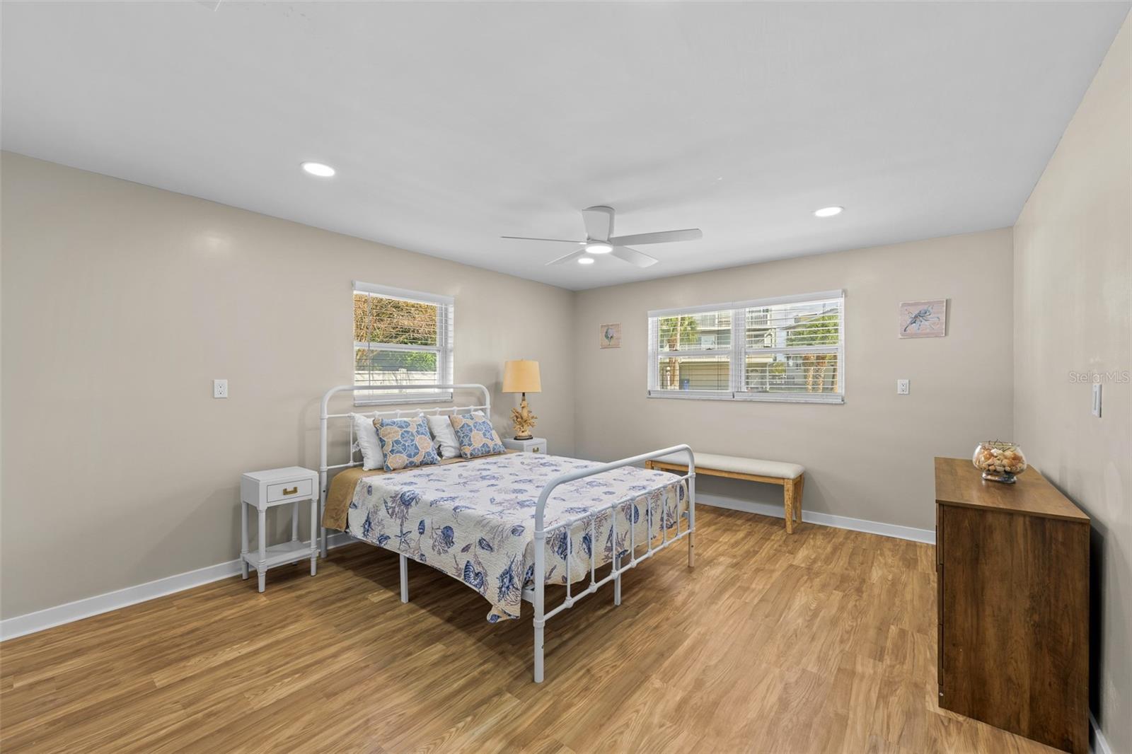 Image 12 of 36 For 2506 Bay Boulevard