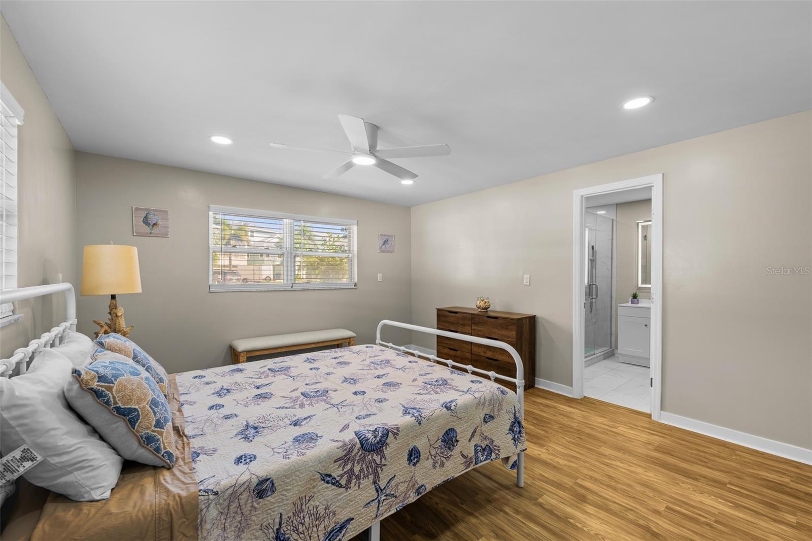 Image 14 of 36 For 2506 Bay Boulevard