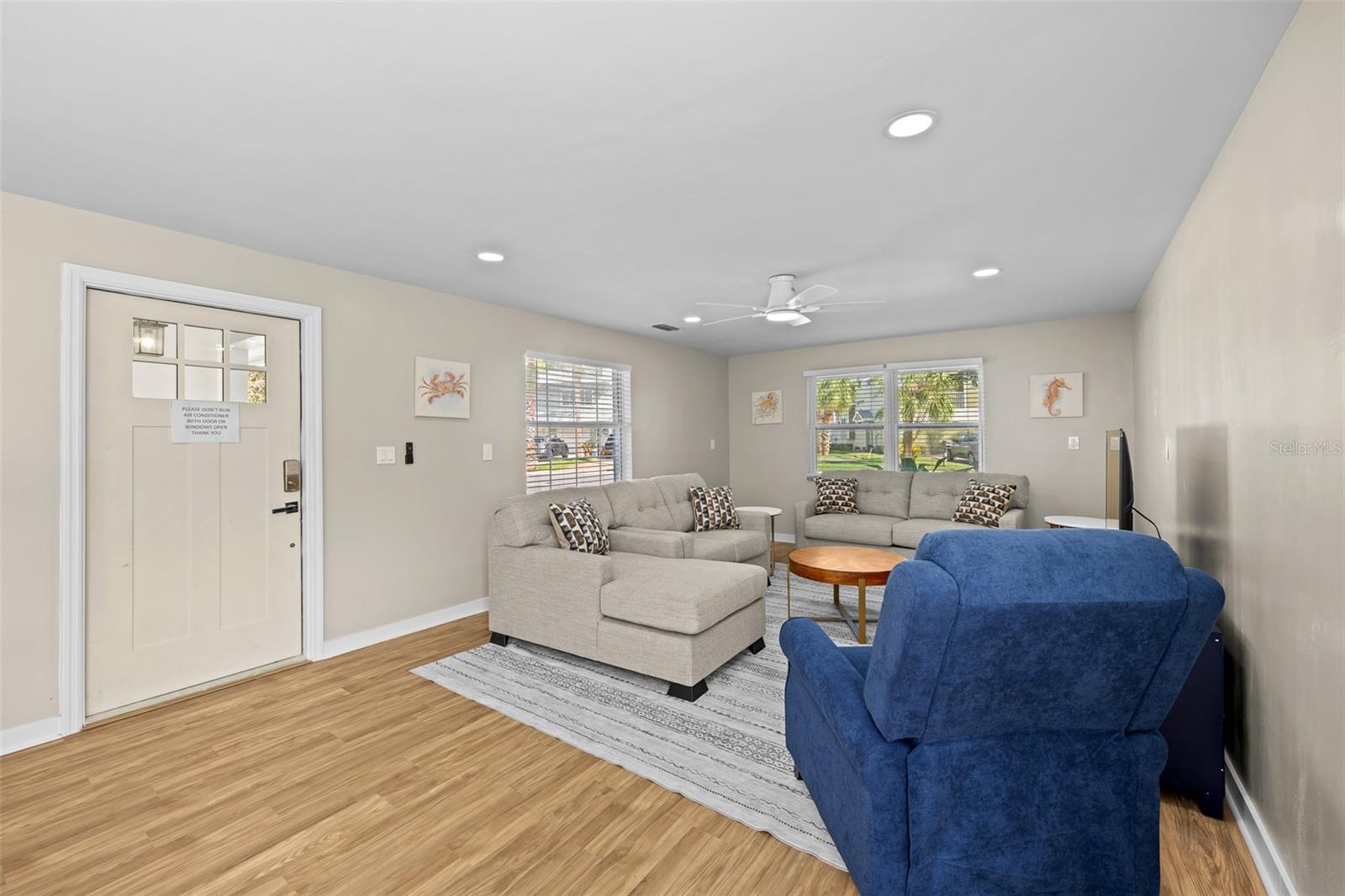 Image 3 of 36 For 2506 Bay Boulevard